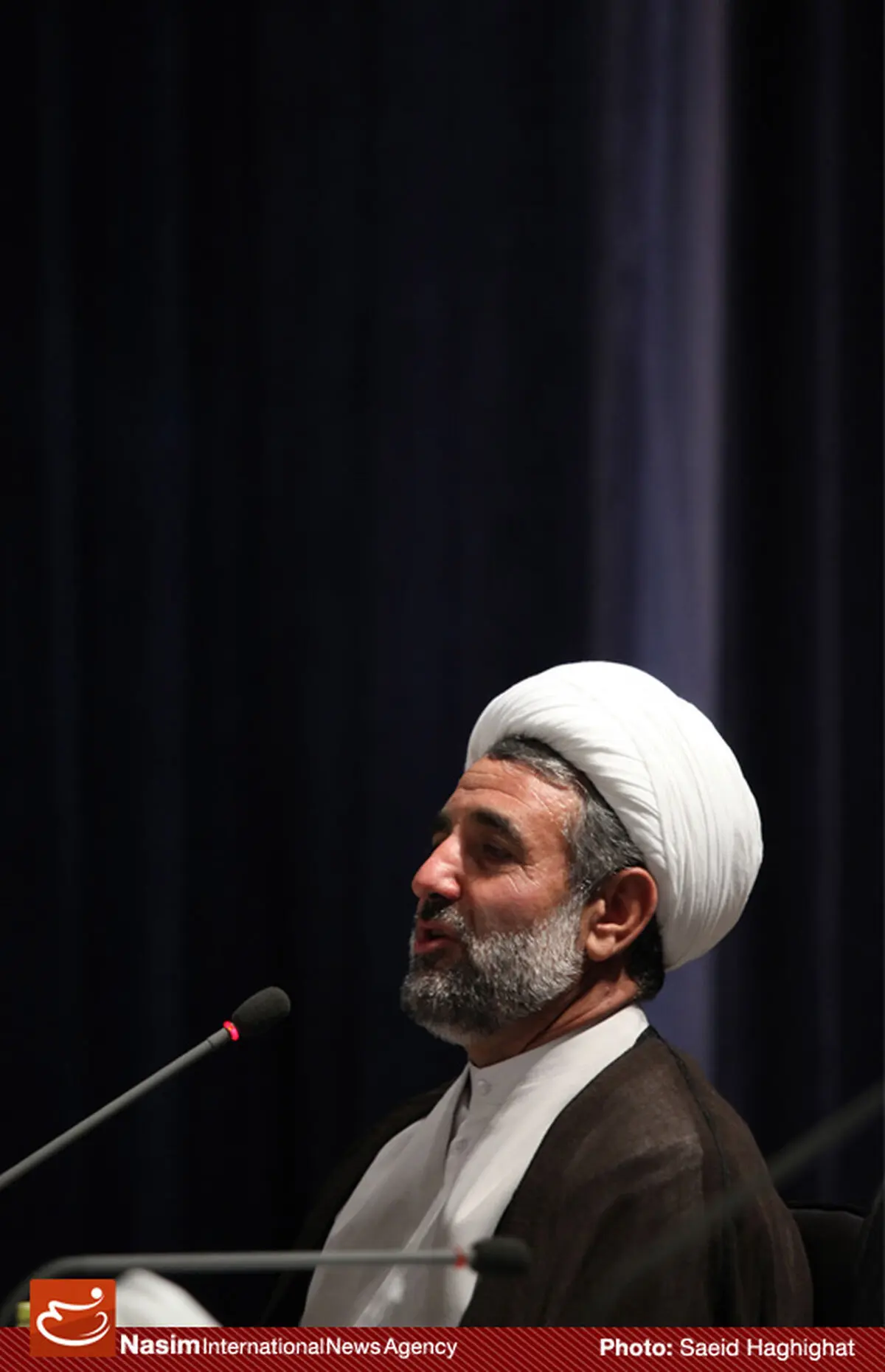 ذالنور: کاریکاتور"روزنامه آرمان"، سیاست اصلاح‌طلبان برای تضعیف جبهه مقاومت است