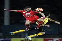 نیمه نخست دیدار تیم‌های فوتبال پرسپولیس و نفت تهران با تساوی خاتمه یافت