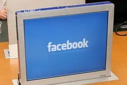 درآمد فیس‌بوک در سه‌ماهه دوم سال جاری میلادی به حدود سه میلیارد دلار رسید