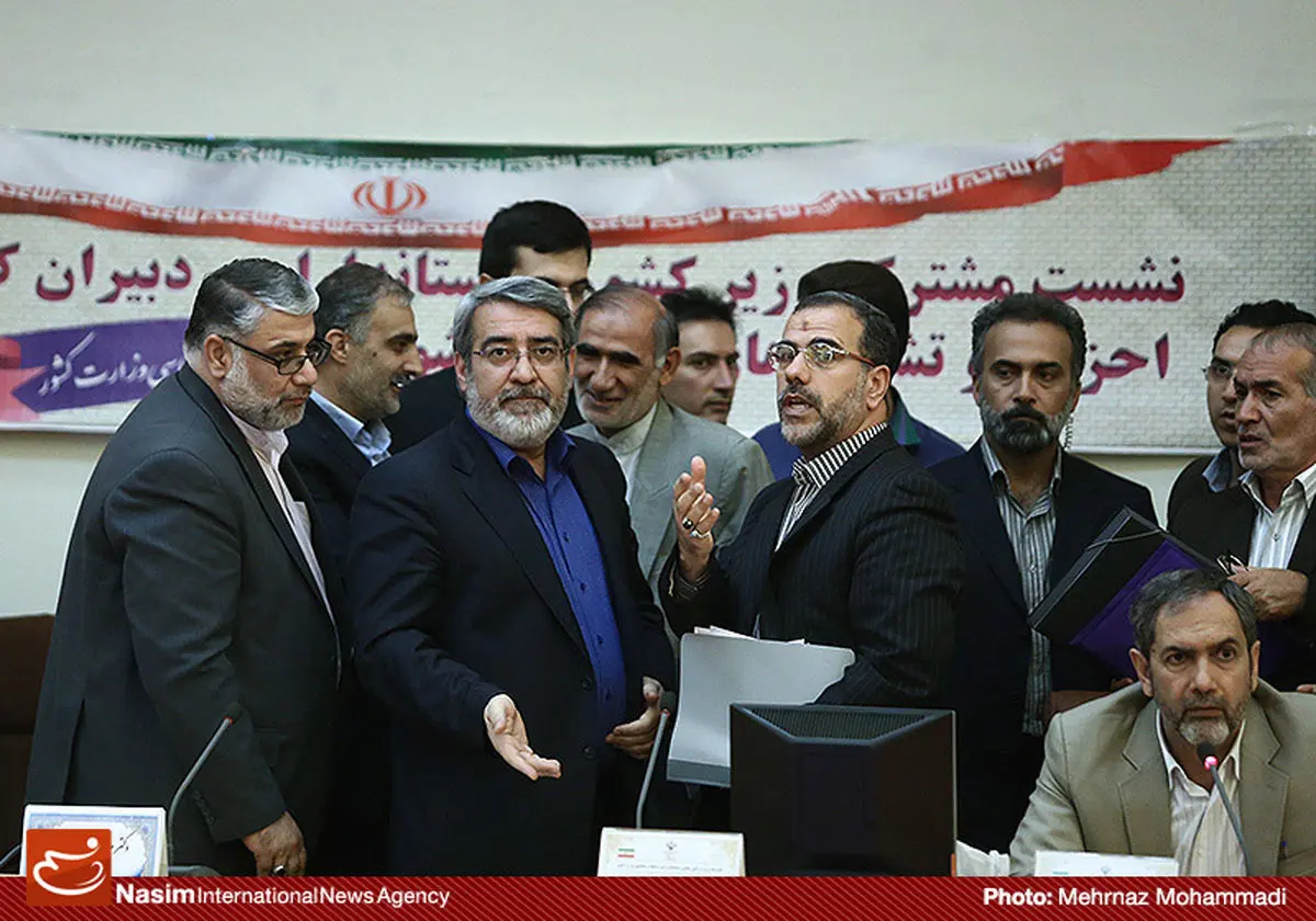 گزارش تصویری:: نشست احزاب و استانداران با وزیر کشور