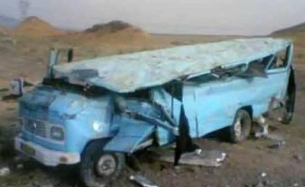 واژگونی یک دستگاه مینی‌بوس در محور شاهین‌دژ به تکاب ۲۰ مجروح برجای گذاشت