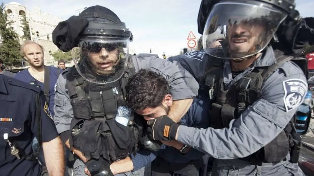 صهیونیست‌ها ۱۲ فلسطینی معترض را در بیت‌المقدس بازداشت کردند