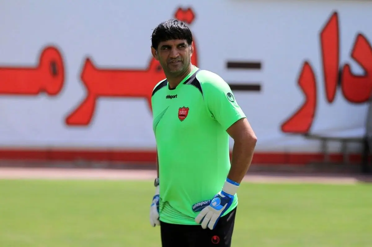 مربی دروازه‌بان‌های پرسپولیس: معلوم نیست در بازی با فولاد نیلسون بازی کند یا مکانی