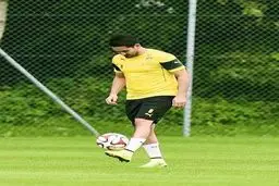 عکس خبری: ‌هافبک مصدوم دورتموند پا به توپ شد