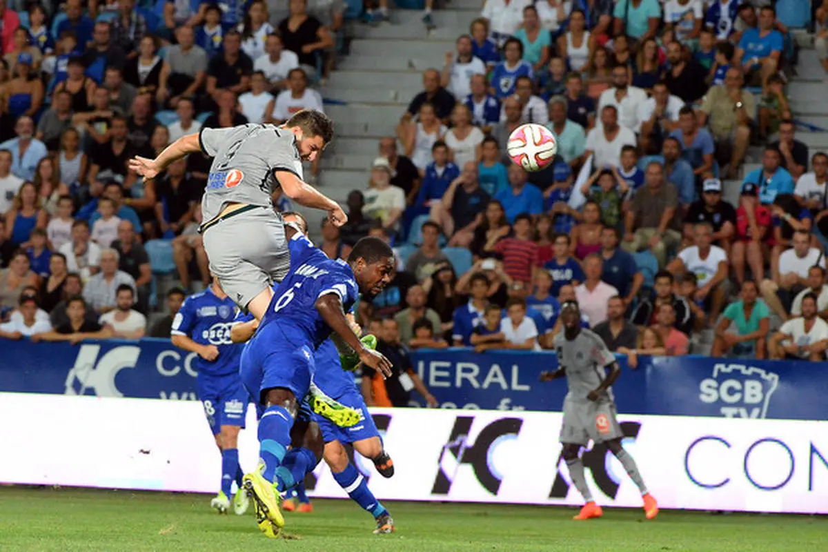 مارسی در نخستین دیدار فصل خود متوقف شد