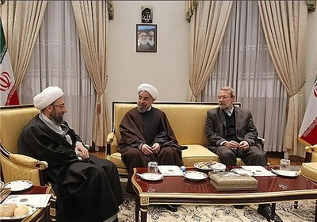 نشست روسای قوای مقننه، مجریه و قضائیه دقایقی پیش به میزبانی رئیس مجلس برگزار  شد