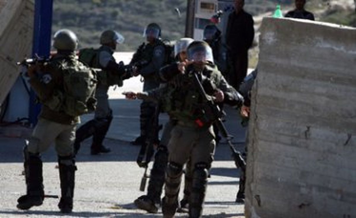 منابع فلسطینی از حمله ارتش رژیم صهیونیستی به منزل یک عضو فتح خبر دادند