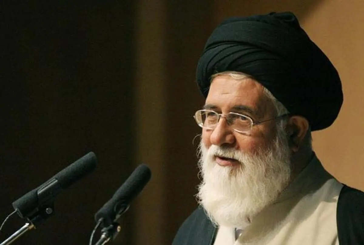 آیت‌الله علم‌الهدی: برخی جریان‌های داخلی با پرچم دشمن و برای خوشامد آنها کار می‌کنند