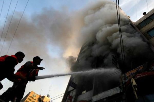 آتش‌سوزی گسترده در بازار تهران دو کشته و ۱۰ مصدوم برجای گذاشت