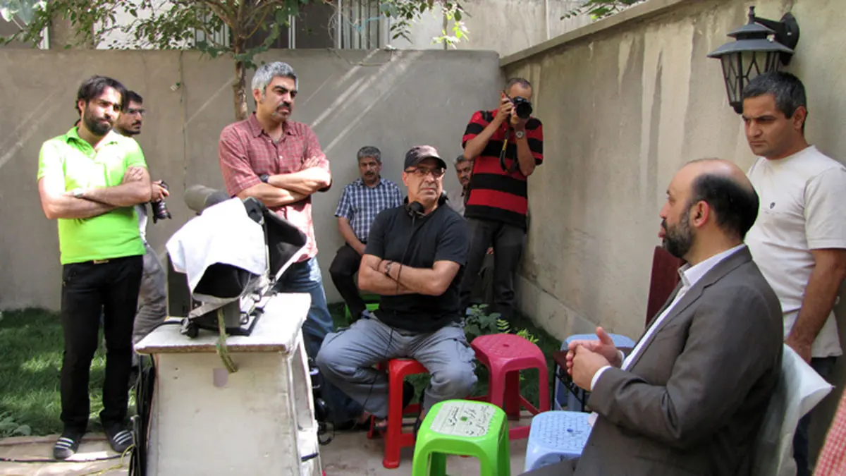مدیر شبکه سه در بازدید از"شمعدونی": نمایش زندگی اشرافی نباید در سریال‌ها جا بگیرد