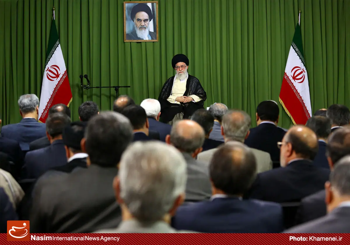 گزارش تصویری:: دیدار سفرا و رؤسای نمایندگی‌های ایران در خارج از کشور با رهبر معظم انقلاب