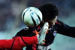 فولاد در نیمه نخست با یک گل پرسپولیس را شکست داد