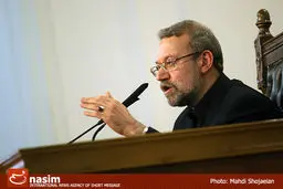 لاریجانی: مشکلات داخل کشور در بعد اقتصادی بسیار زیاد است