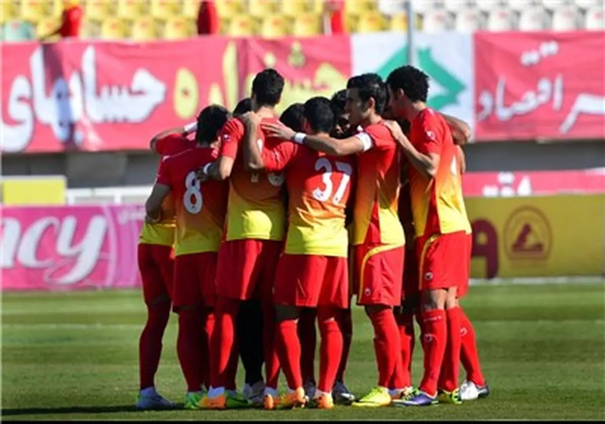 تم فوتبال فولاد با یک گل راه‌آهن را شکست داد