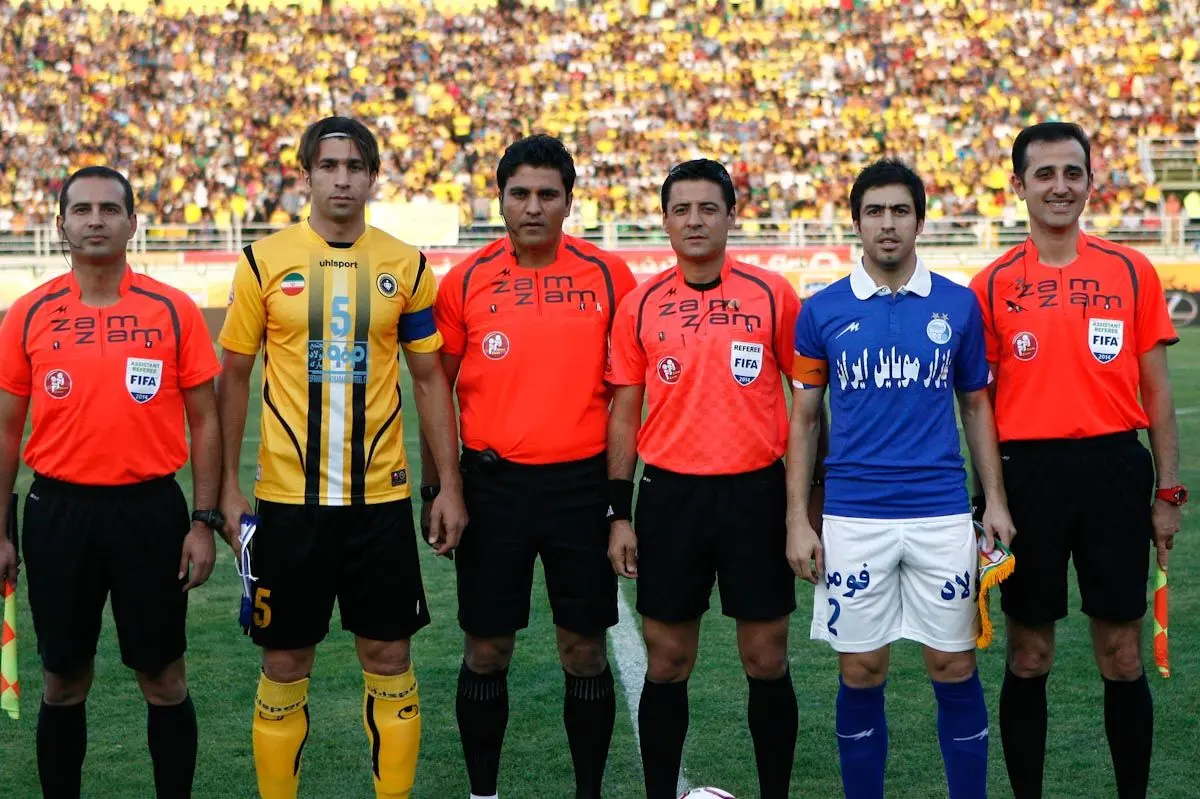 قائم‌مقام باشگاه استقلال: نتیجه دیدار مقابل سپاهان را داور بازی رقم زد