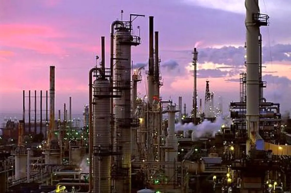 معاون وزیر نفت: بنزین دو پالایشگاه جهانی می‌شود