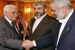 محمود عباس برای دیدار با خالد مشعل راهی دوحه می‌شود