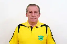 سرمربی سابق گینه بیسائو، هدایت صنعت‌ نفت آبادان را برعهده گرفت