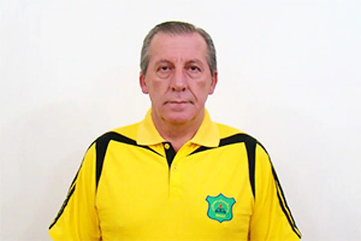 سرمربی سابق گینه بیسائو، هدایت صنعت‌ نفت آبادان را برعهده گرفت