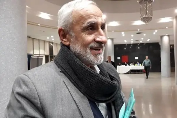 نادران: کمیسیون تلفیق بودجه را دوسطحی بسته است
