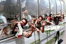 شش خانواده آزاده تجلیل شدند