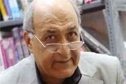 آموزگار: تا زمانی که مصوبه هیئت وزیران سال ۷۵ معتبر باشد، شابک رایگان عرضه می‌شود