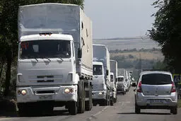 بخشی از کاروان امدادرسانی روسیه، پس از انجام مأموریت بازگشت