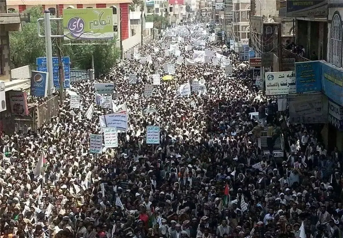 المیادین از تحصن هزاران یمنی در شهر صنعا خبر داد