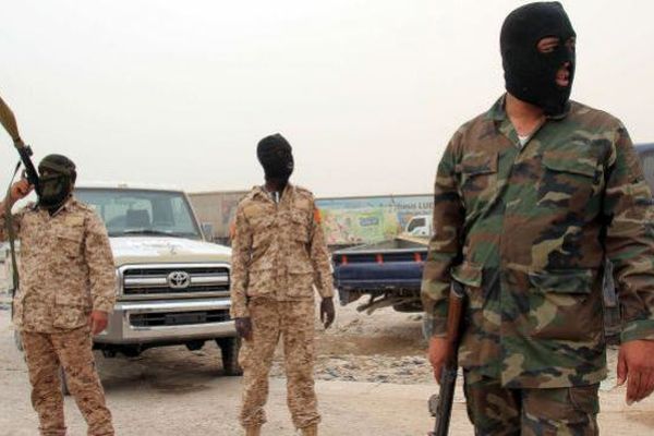 گروه‌های مسلح در لیبی از تصرف فرودگاه بین‌المللی این کشور در شهر طرابلس خبر دادند