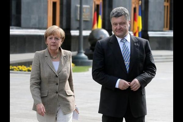 صدراعظم آلمان: تنها با کنترل قوی مرزهای روسیه و اوکراین بحران این کشور حل می‌شود