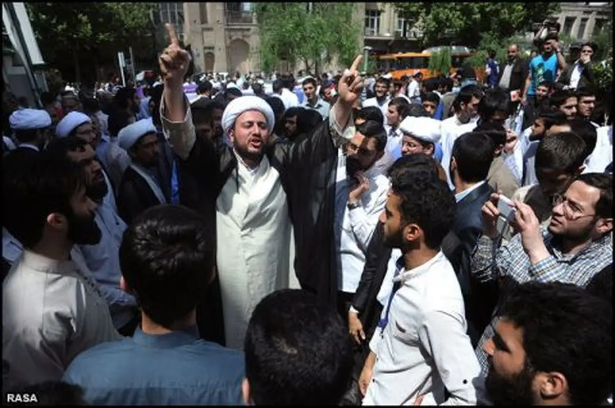 ائمه جمعه و جماعات مساجد تهران در میدان فلسطین تجمع کردند