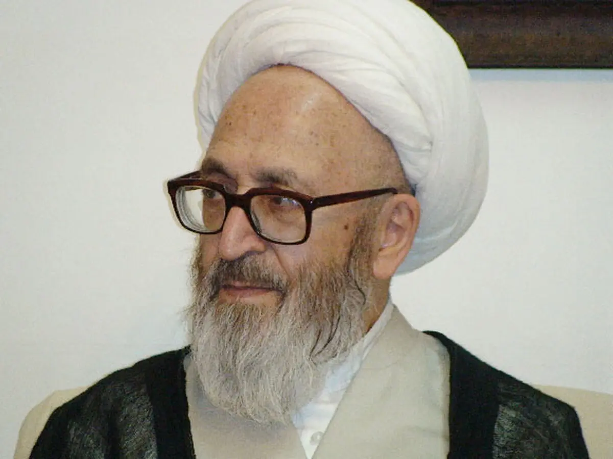 آیت الله سبحانی: مدارس علمیه مکانی برای بازی‌های سیاسی نشود
