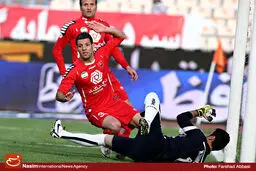 مهاجم پرسپولیس: متاسفیم که نتوانستیم انتظار هواداران‌مان را برآورده کنیم