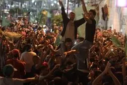 مردم غزه در پی تحقق مطالبات مقاومت و امضای توافق آتش‌بس به جشن و پایکوبی پرداختند