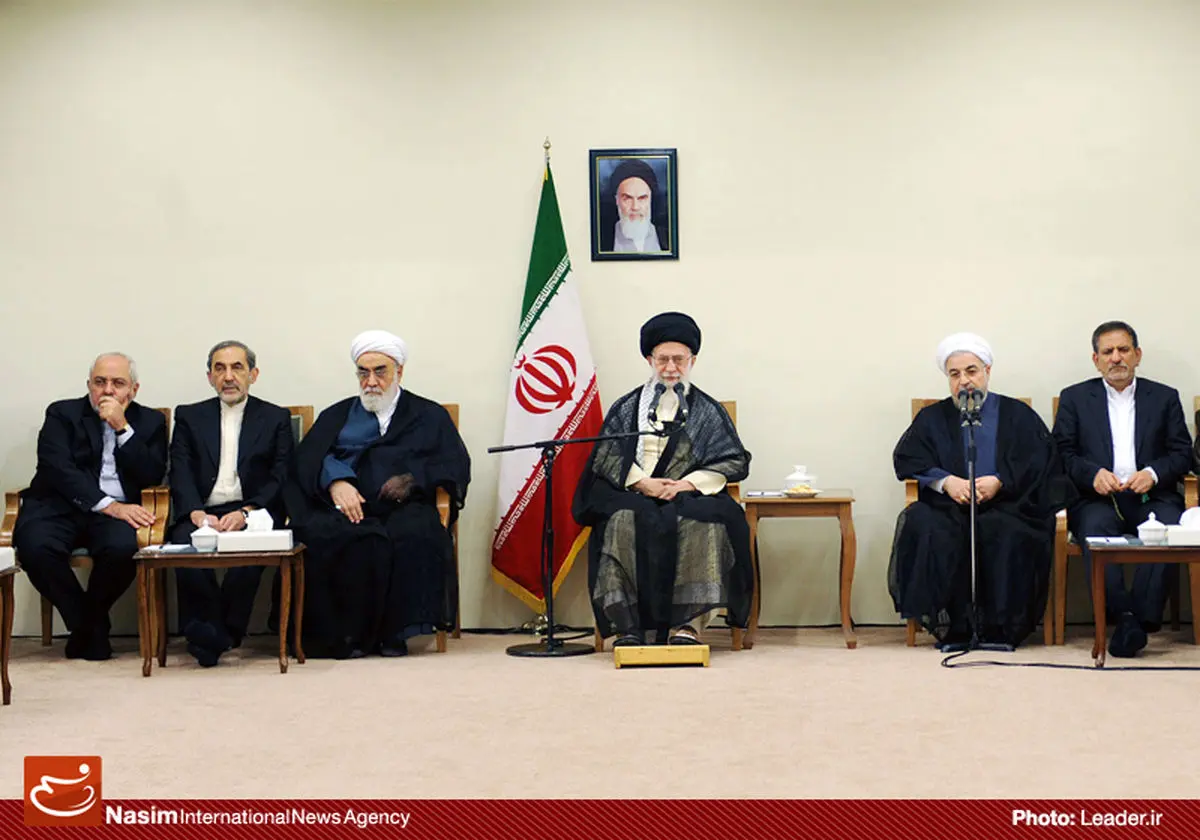 گزارش تصویری:: دیدار رئیس‌جمهور و اعضای هیأت دولت با رهبر معظم انقلاب