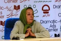 مرضیه برومند از جشنواره تئاتر عروسکی استعفا داد