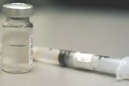 حجاج حداقل ۱۵روز قبل از اعزام واکسن مننژیت بزنند