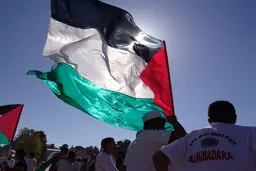 دانشجویان شیرازی پیروزی مقاومت را جشن گرفتند