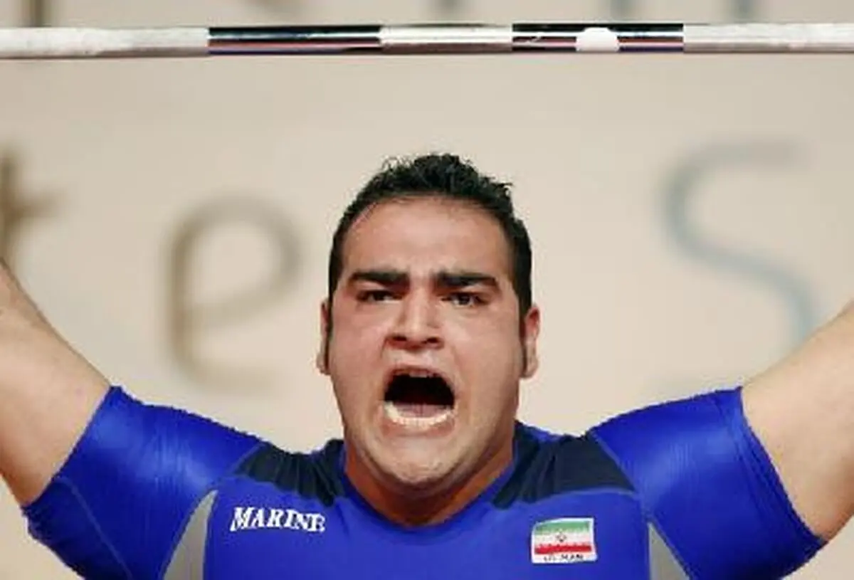 "بهداد سلیمی" رکورد سنگین‌وزن جهان را بطور غیر رسمی یک کیلوگرم افزایش داد