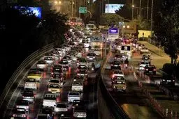 سرهنگ عابدی: ازدحام مسافران خط ۴ مترو موجب ترافیک سنگین در خیابان‌های این مسیر شده است