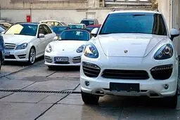 رئیس سازمان توسعه و تجارت: خودروهای بالای ۲۵۰۰ سی‌سی توسط ورزشکاران وارد شده است