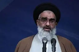 امام جمعه قم: جشن‌های دهه کرامت مردمی و فراگیر برگزار شود