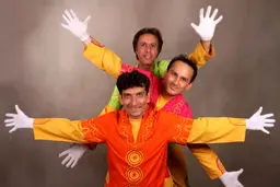 عمو فیتیله‌ای‌ها برای امام رضا(ع) می‌خوانند