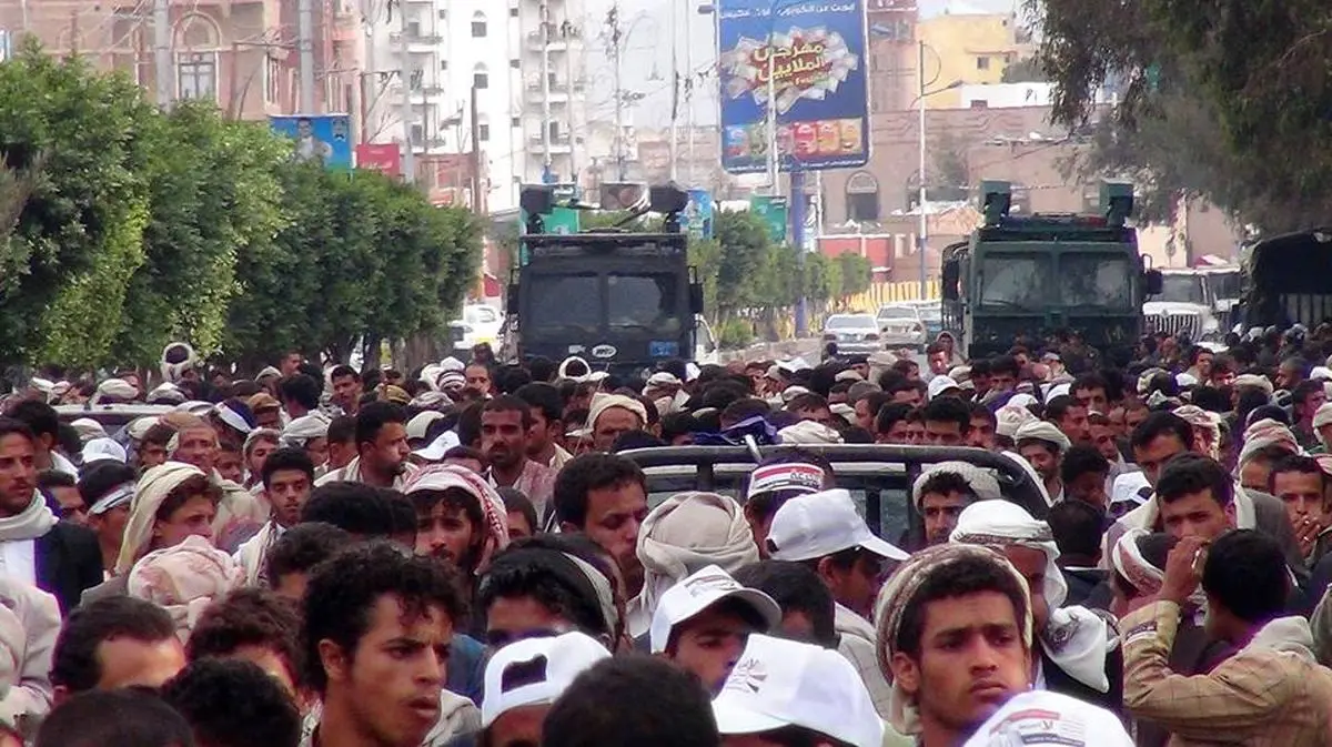 ده‌ها هزار یمنی در ادامه اعتراضات ضد دولتی خود تظاهرات کردند