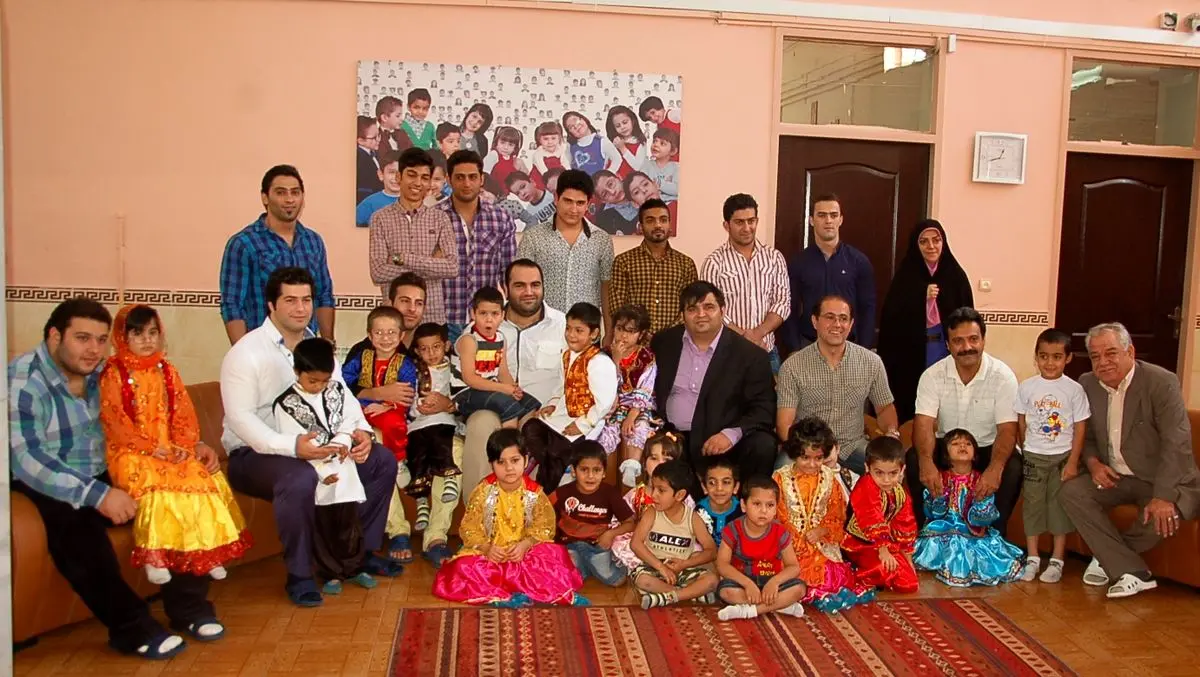 وزنه‌برداران ملی‌پوش در شیرخوارگاه شبیر حاضر شدند