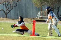 دور برگشت رقابت‌های لیگ کریکت بانوان کشور در زاهدان برگزار می‌شود