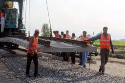 وزیر راه: حجم مبادلات ایران و قزاقستان به چهار میلیارد دلار می‌رسد