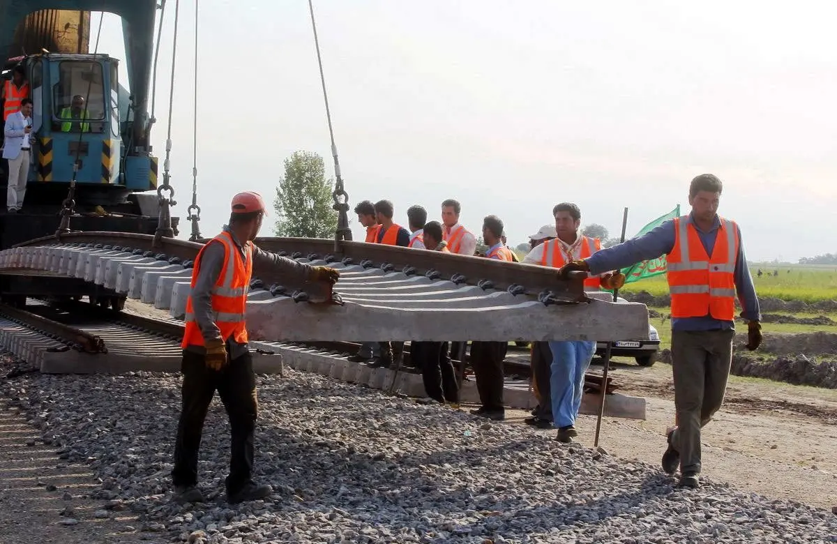 وزیر راه: حجم مبادلات ایران و قزاقستان به چهار میلیارد دلار می‌رسد