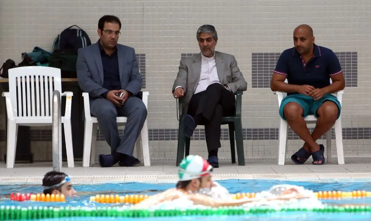  رئیس کمیته ملی المپیک از اردوی تیم‌های ملی شنا و بدمینتون بازدید کرد