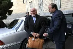 ظریف وارد مقر 